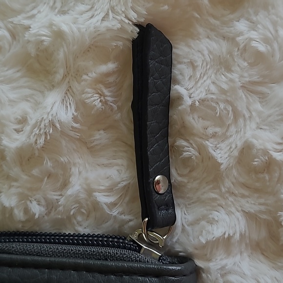 Enzo Angiolini dark gray wallet. Has change pocket & 6 card pockets inside. - Picture 11 of 16